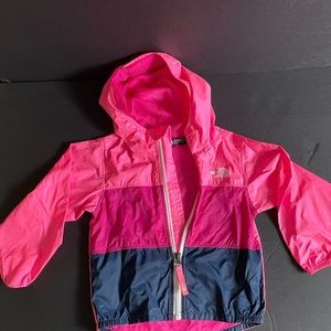 North Face rain jacked. Size 2T. Pink. Great condition.